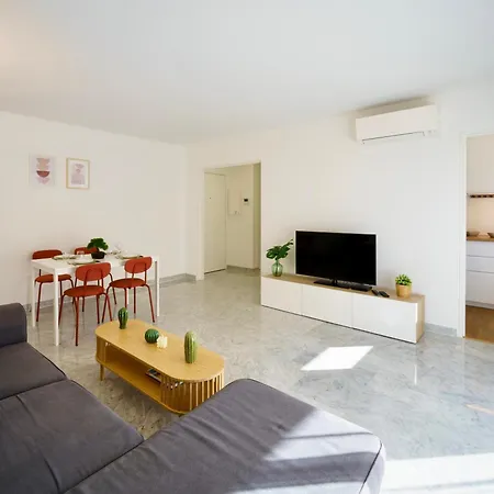 100M Plage Appartement Stella - Coeur Antibes Juan